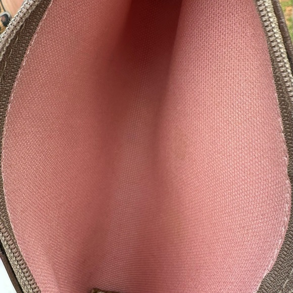 MCM Pochette w/wrist strap - Picture 11 of 11